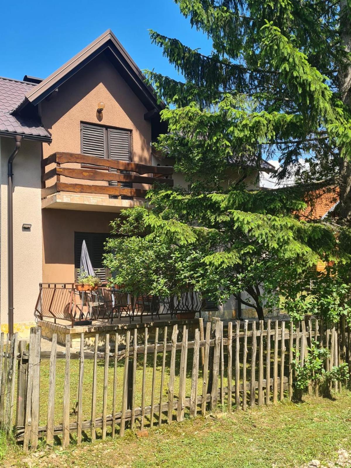 Holiday Home "Iris" Near Plitvice Lakes Rudanovac Екстериор снимка