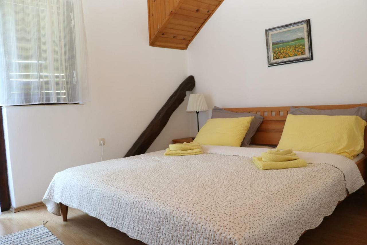 Holiday Home "Iris" Near Plitvice Lakes Rudanovac Екстериор снимка